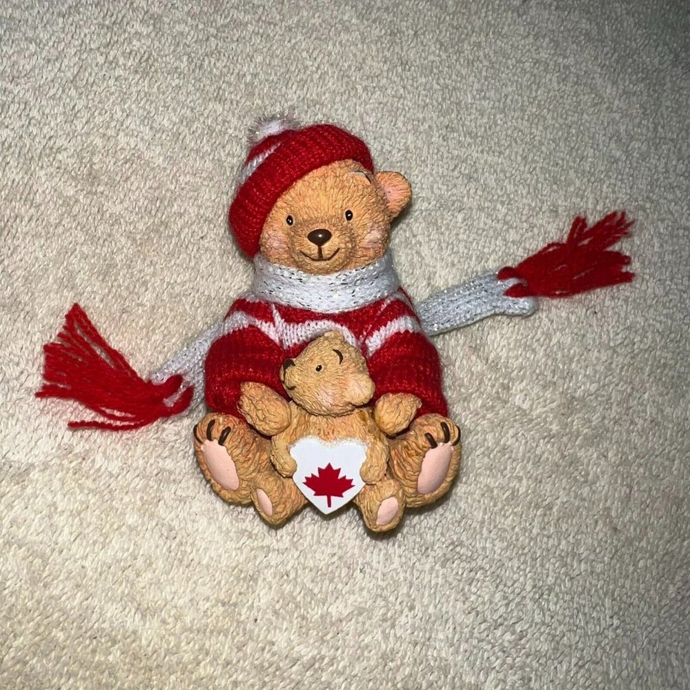 Vintage 2005 Carlton Cards Heirloom O Canada!  Holiday Christmas Tree Ornament